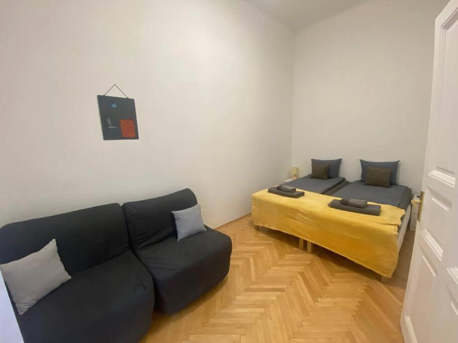 Dob 49 Renovated * Budapest